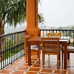 מלון The Heights Boutique 4*