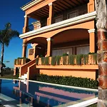 The Heights Boutique מלון 4*
