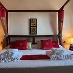 The Heights Boutique 4*