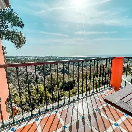 מלון The Heights Boutique 4*