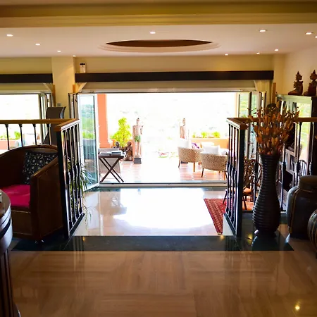 The Heights Boutique 4* Μαρμπέλλα