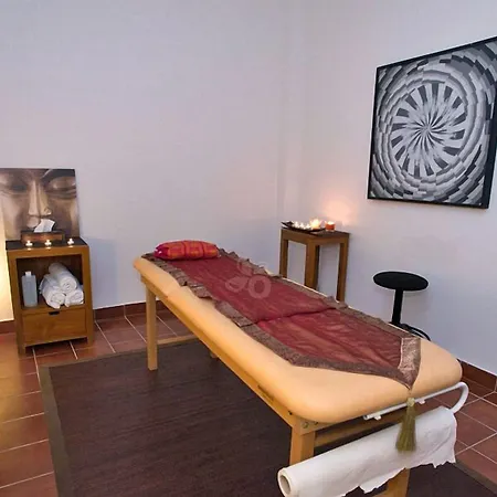 The Heights Boutique 4* Μαρμπέλλα