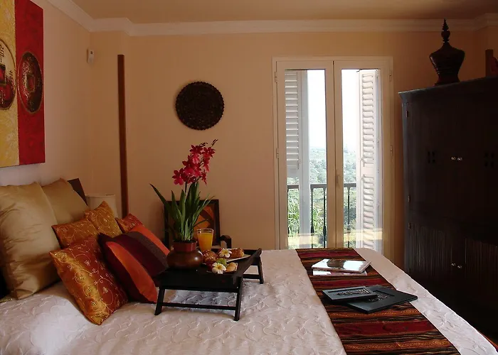 Готель The Heights Boutique 4*